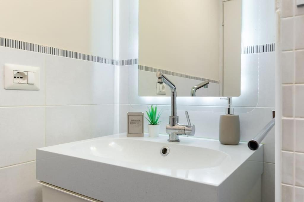 Historical Suite - Pieno Centro - Porta Nuova- Piazza Castello Torino Esterno foto